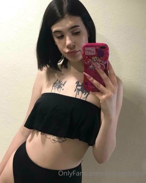 itsmegabbby Photo #2