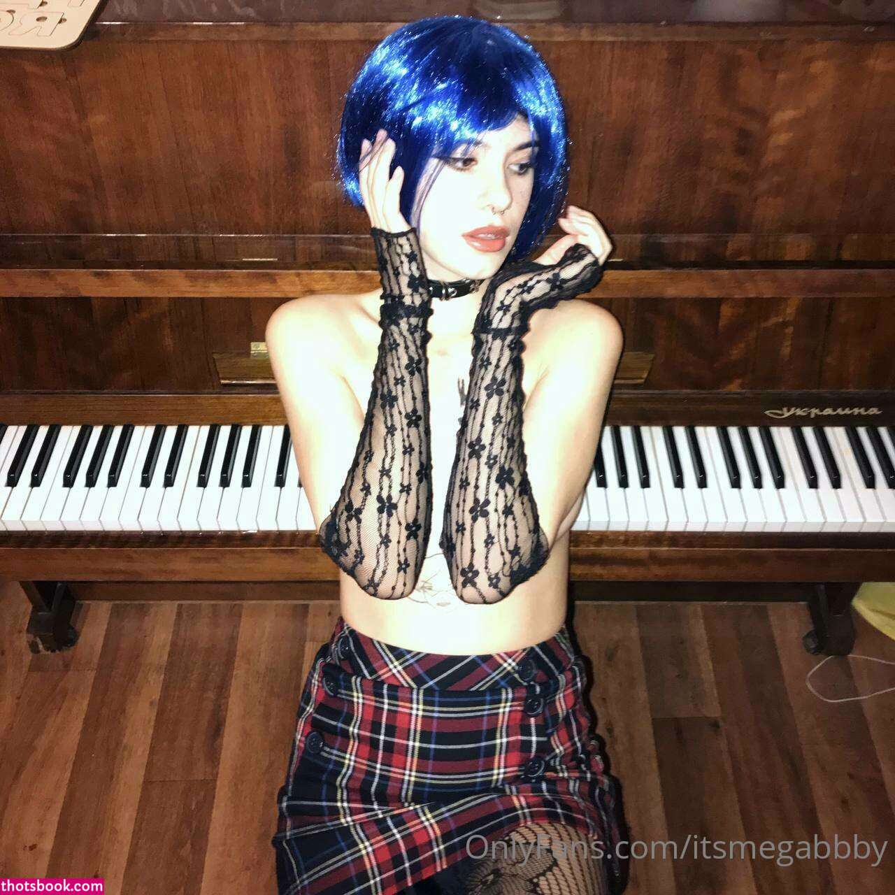 itsmegabbby Photo #17