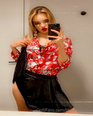 Laura Eclipse Photo #9