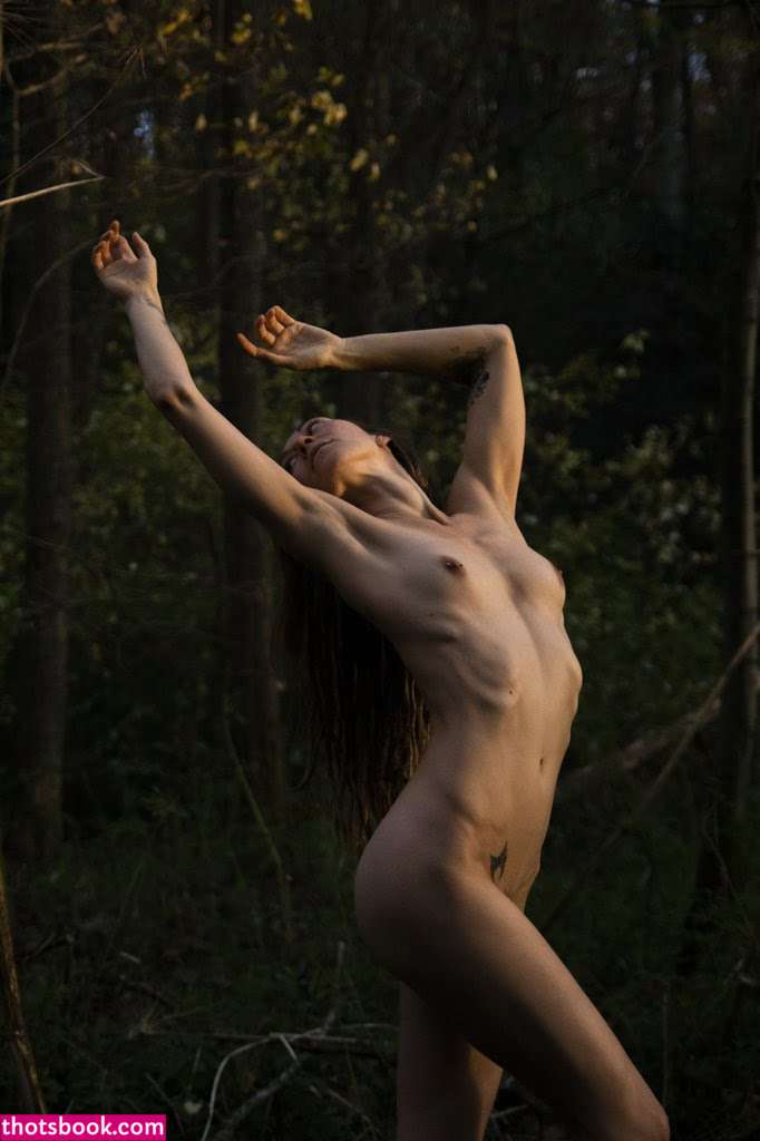 scandinaviannymph Photo #10