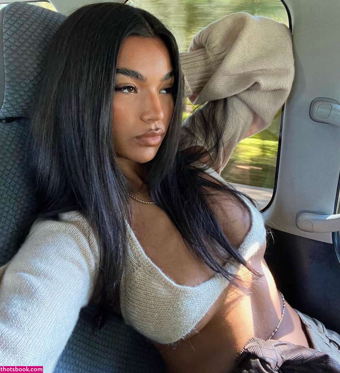 Chloe Scantlebury Photo #15