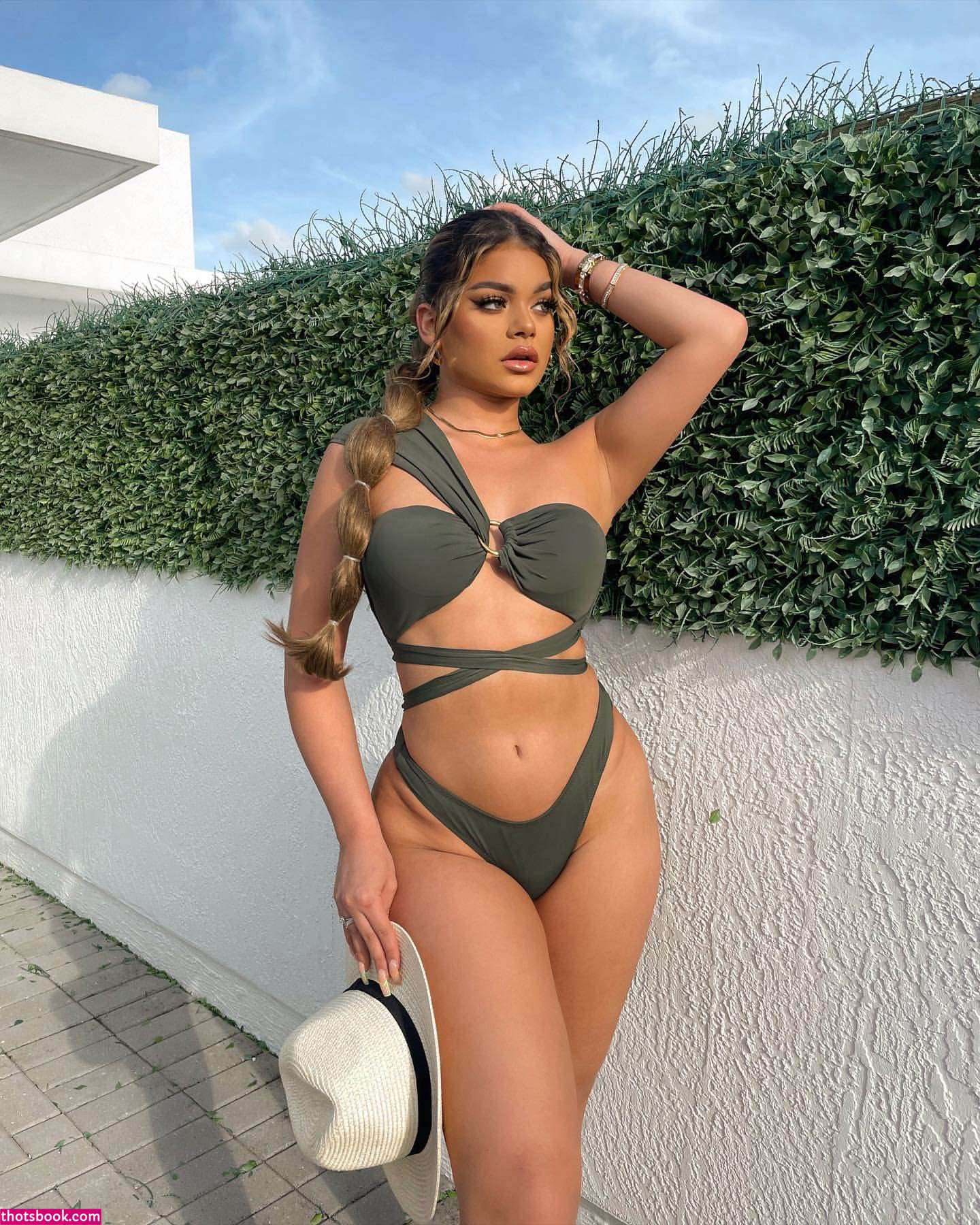 Dayanna Comas Photo #7