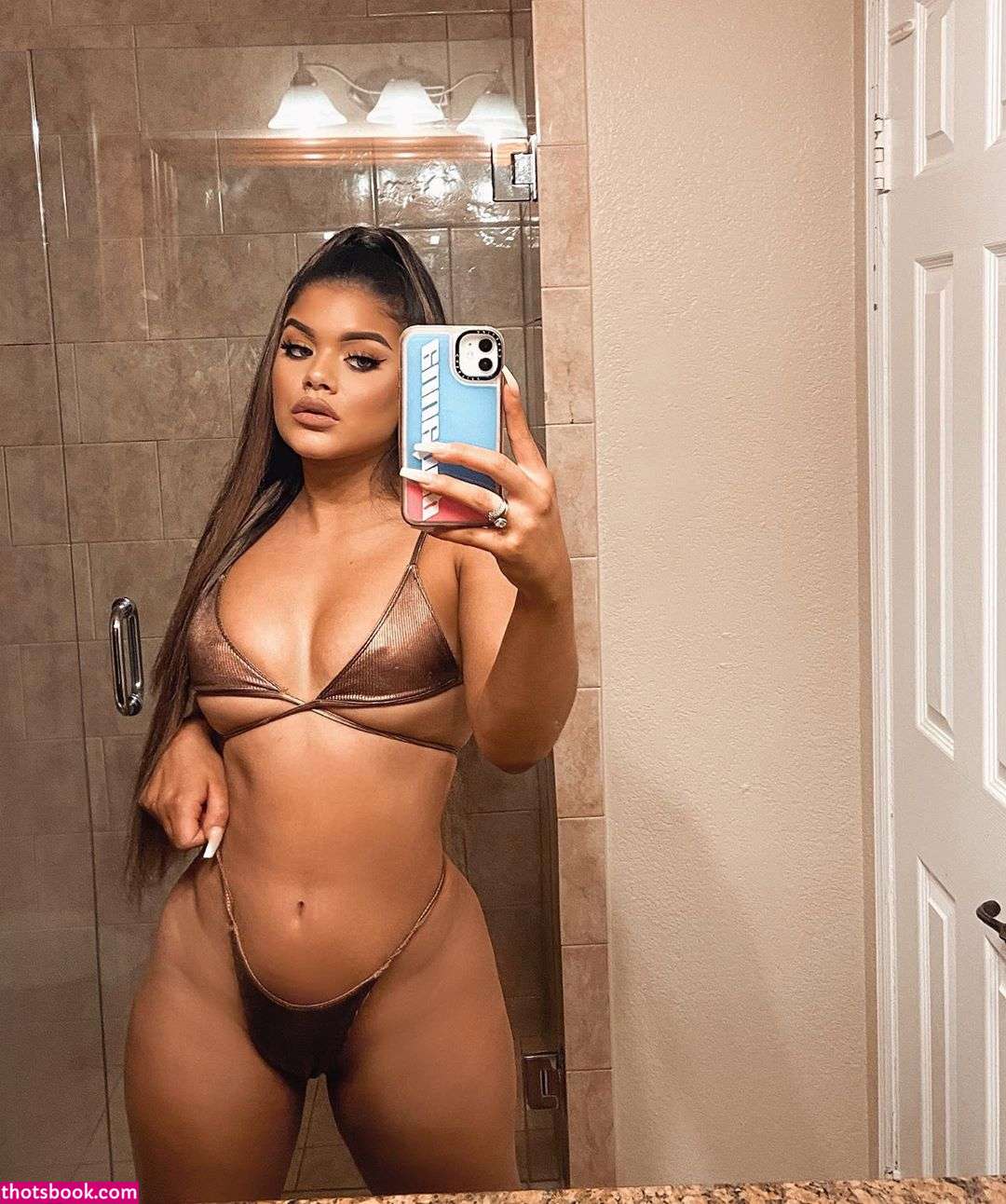 Dayanna Comas Photo #19