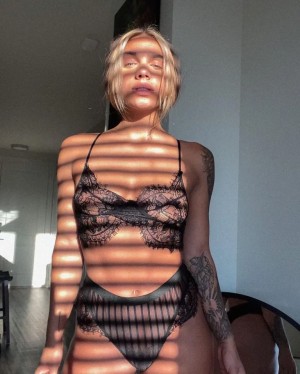 Kirstin Taylor Photo #3