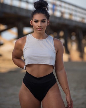 Kirstin Taylor Photo #12