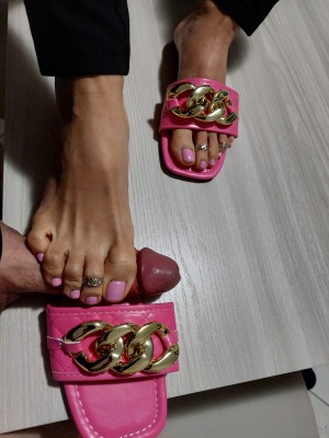 Ariel Feet Photo #12