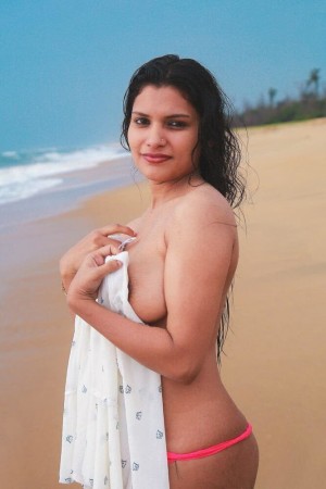 Resmi Nair Photo #14