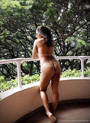 Resmi Nair Photo #22