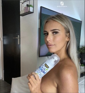 Sebine Bogaards Photo #5