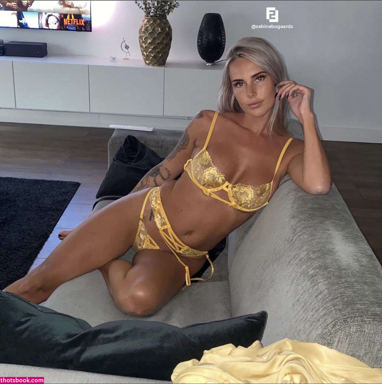 Sebine Bogaards Photo #7