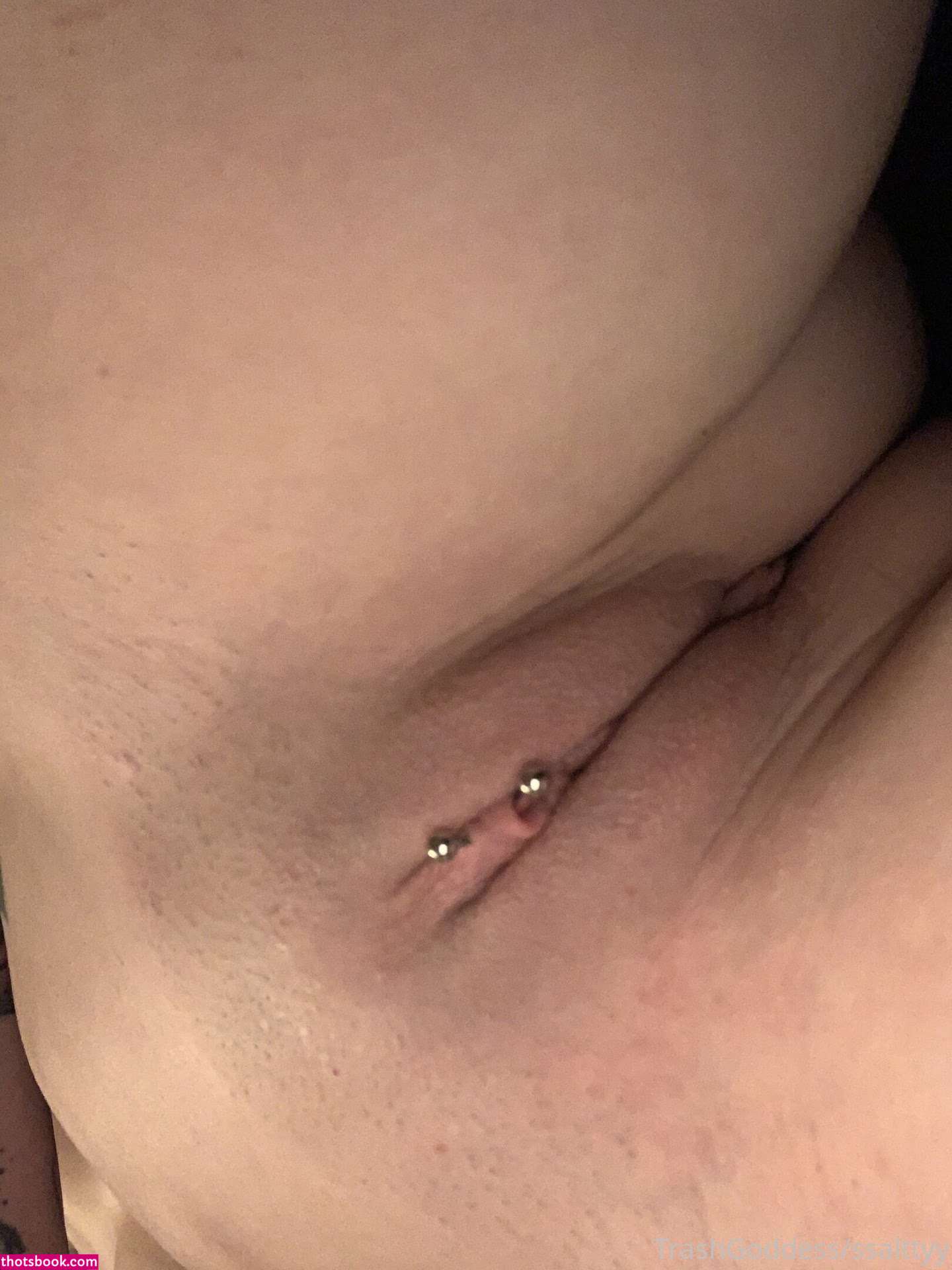 trashgoddess Photo #36