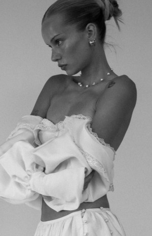 Lindsay Vrckovnik Linmick Photo #24