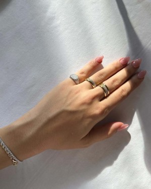 Miki Napolitano Photo #14