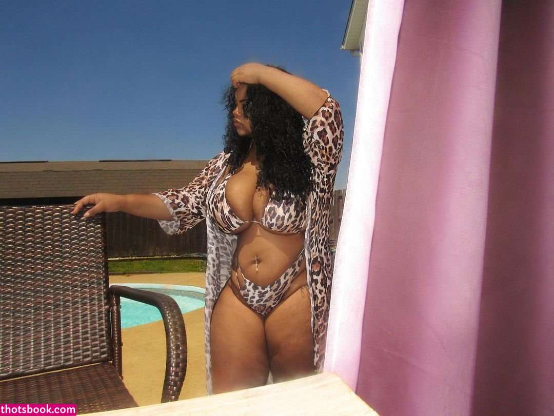 Jasmyn Mai Photo #10