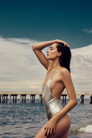 Jessica Clements Photo #18