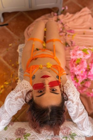 lalychauvette Photo #6