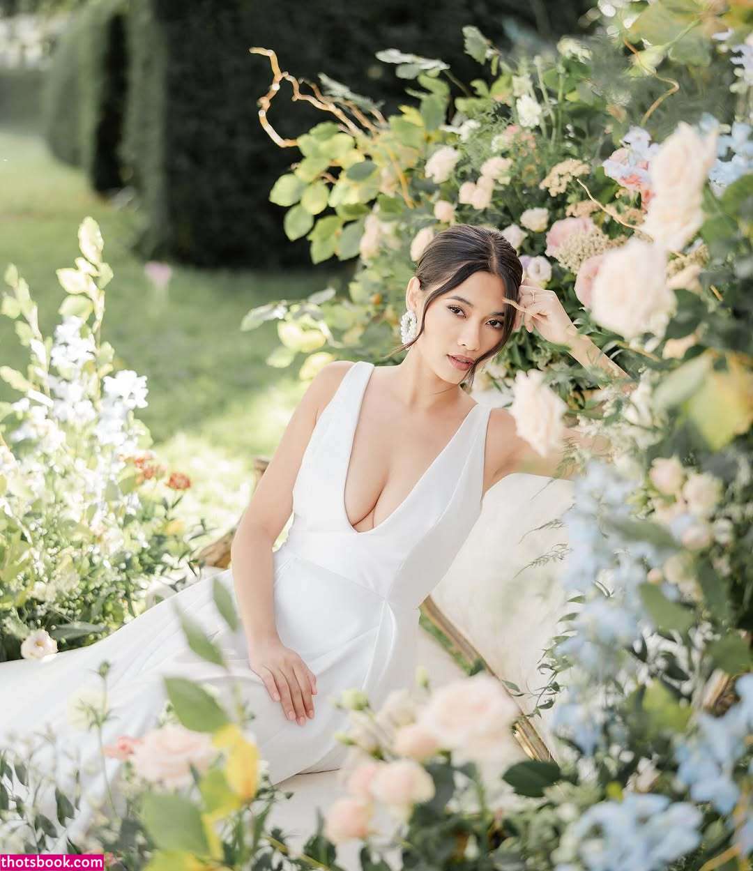 Thuzar Wint Lwin Photo #5