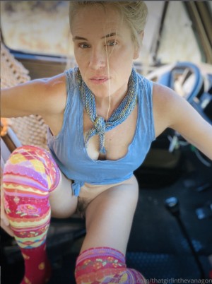 Thegirlinthevanagon Photo #14