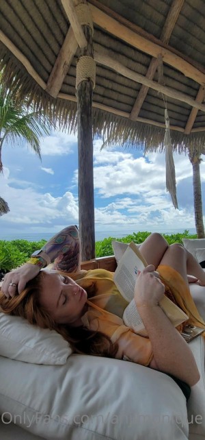 Anji Monique Photo #14