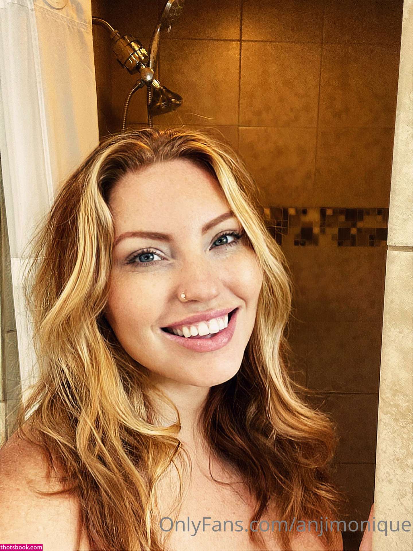 Anji Monique Photo #34