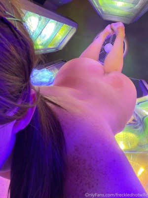 Freckledhotwife Photo #14