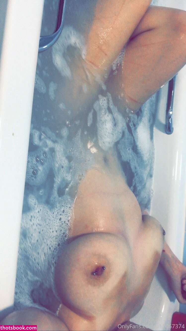 Dinosaurqueen Photo #22