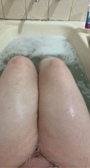 Faithzola11 Photo #4