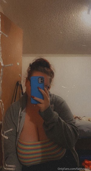 Faithzola11 Photo #10