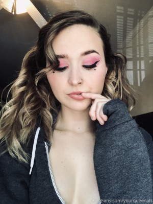 yourqueenals Photo #5