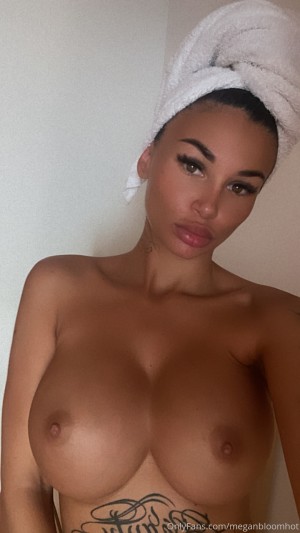 meganbloomhot Photo #12