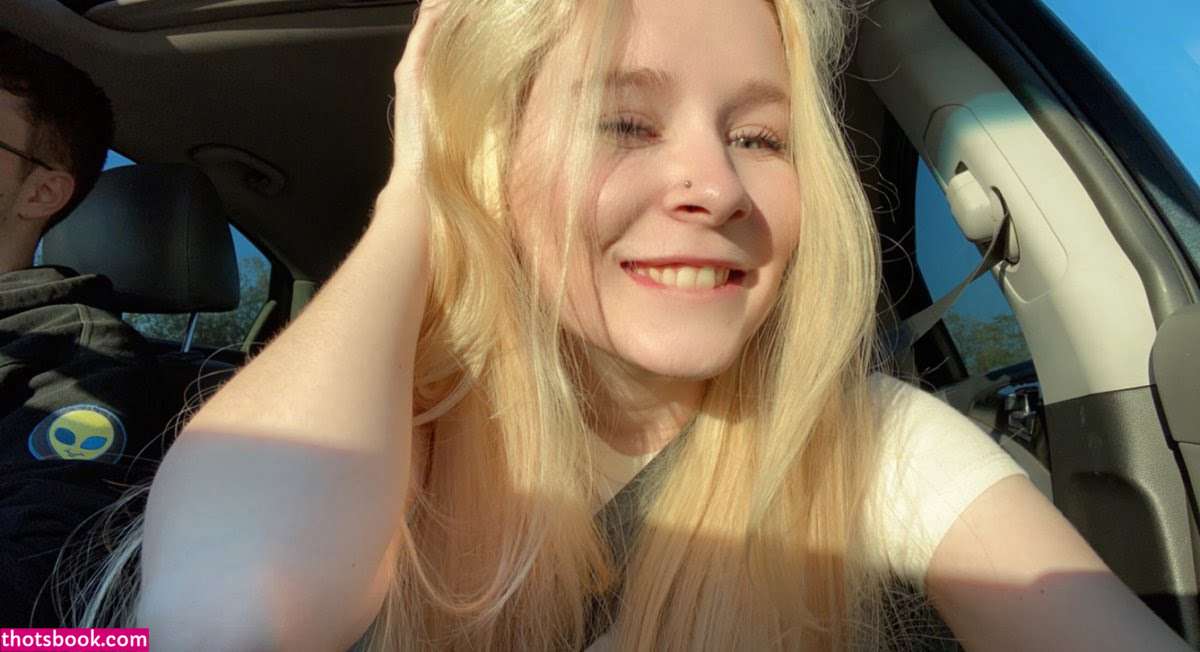 Porcelainpixie Photo #24