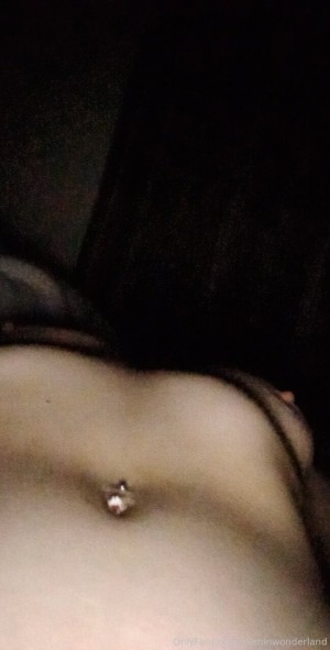 Alieninwonderland Photo #15