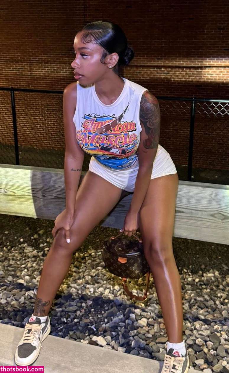 Ashley Burgos Photo #6