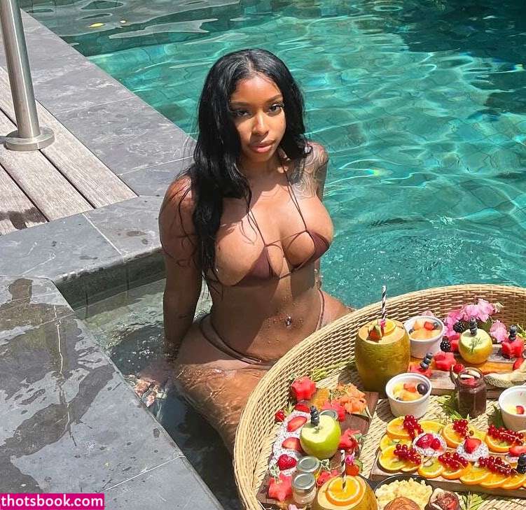 Ashley Burgos Photo #20