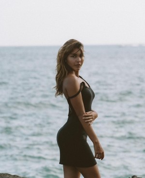 Caitlin North Lewis Photo #28