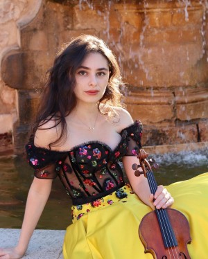 Esther Abrami Photo #9