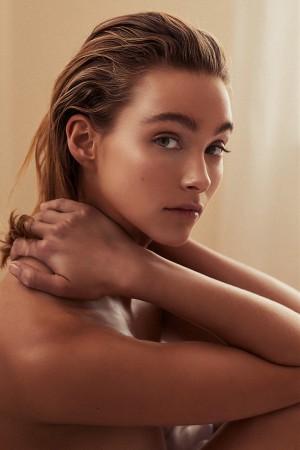 Nikki Hillier Photo #2