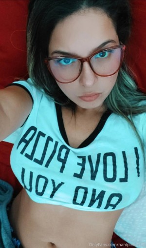 Daniela Felipe Photo #8