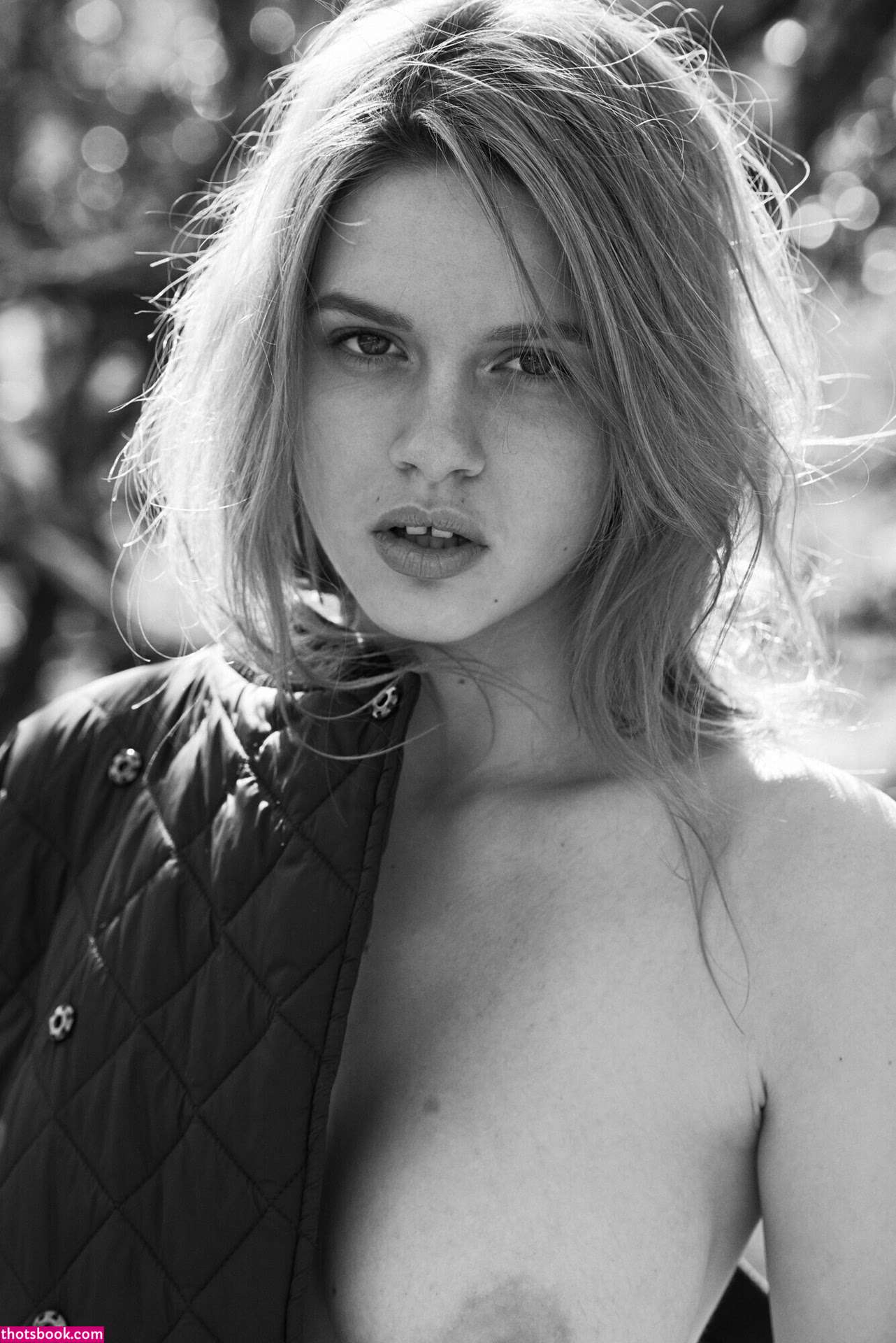 Elle Brittain Photo #13