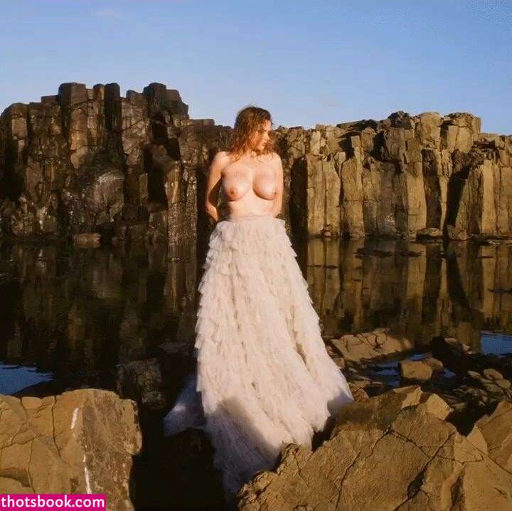 Elle Brittain Photo #20