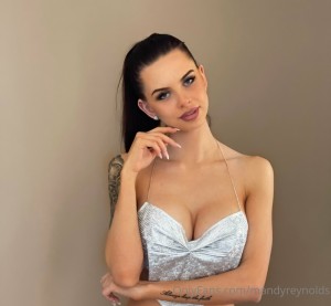 Mandy Reynolds Photo #2