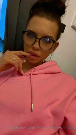 Mandy Reynolds Photo #19