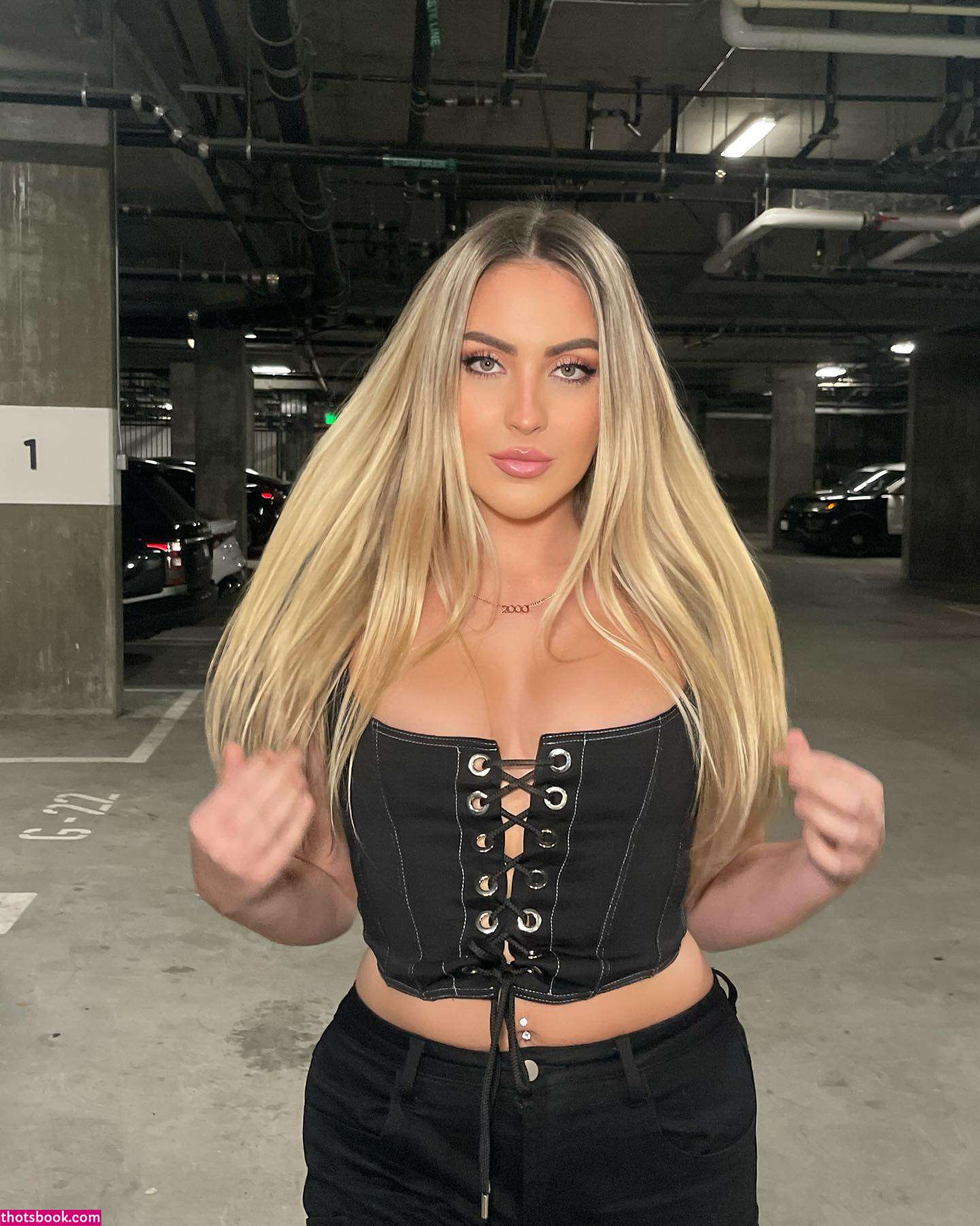 Olivia Nelson Photo #3