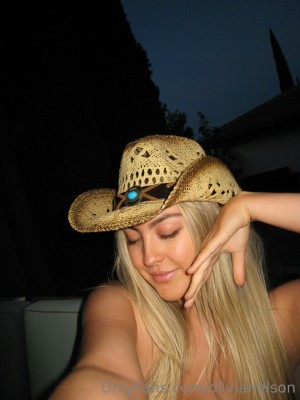 Olivia Nelson Photo #17