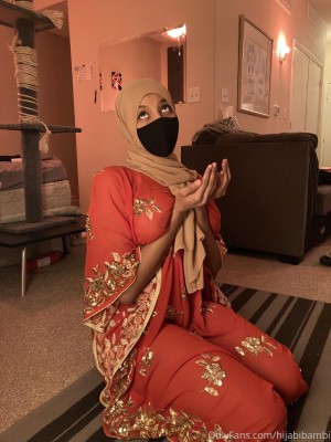 Hijabi Bambi Photo #21