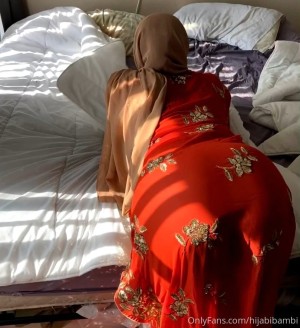 Hijabi Bambi Photo #22