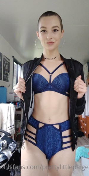 prettylittlepaige Photo #20