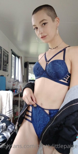 prettylittlepaige Photo #22