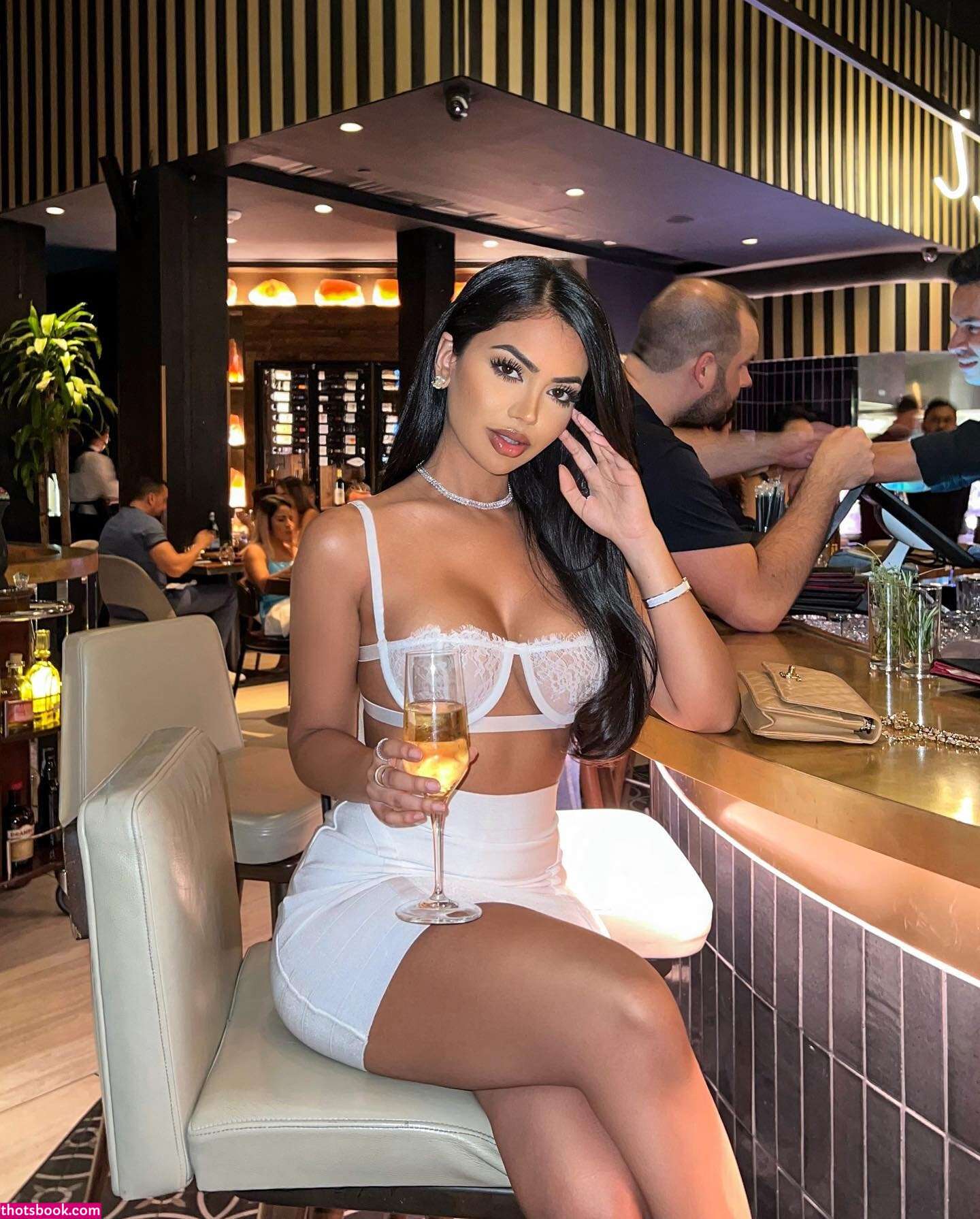 Aneeqa Farid Photo #23