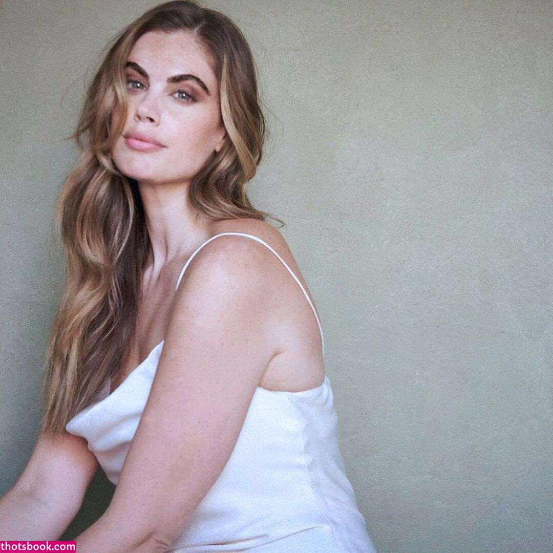 Chloe Marshall Photo #5